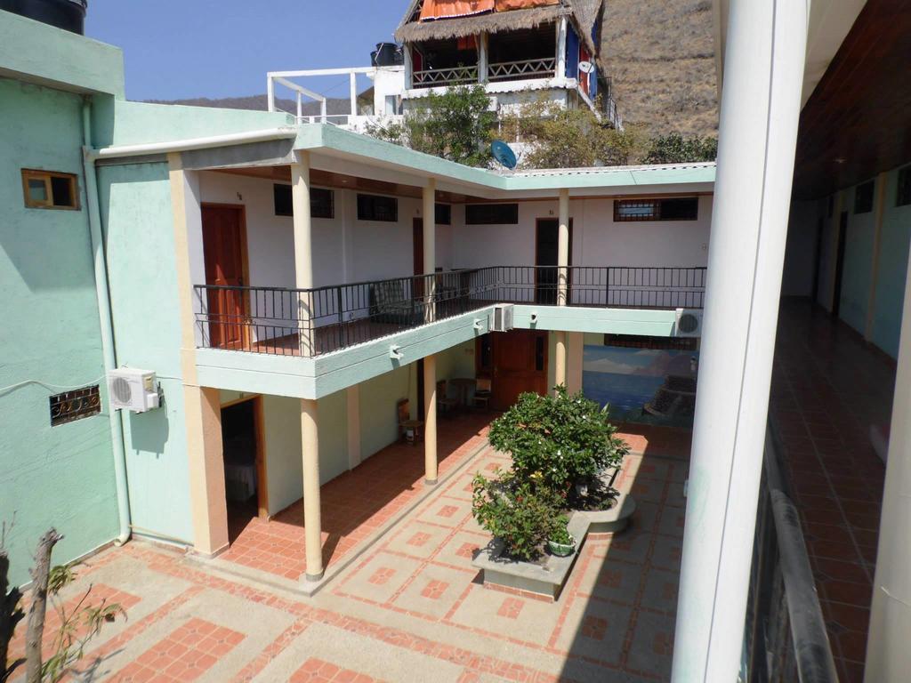 Hostal Dumbira Taganga Exteriör bild